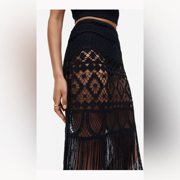 H&M Crochet-Look Skirt